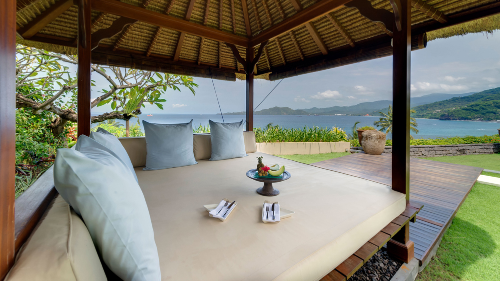 Villa Asada - Relaxing outdoor bale overlooking the ocean